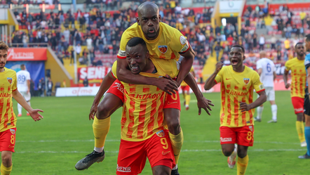 ÖZET | Kayserispor - Rizespor (Maç Sonucu) Mame Thiam hat-trick yaptı - spor