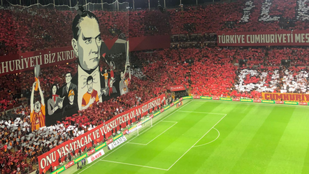 Galatasaray'dan Cumhuriyetin 100. yıl anısına derbiye özel 3 boyutlu koreografi - spor