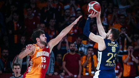 Potada derbiyi Sarı-Lacivertliler 12 sayı farkla kazandı (Galatasaray Ekmas - Fenerbahçe Beko: 62-74 Maç Sonucu) - spor