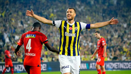 ÖZET Fenerbahçe - Hatayspor (4-2 Maç Sonucu) Bu sezon bir 'Volkan' gibi Fenerbahçe! Galibiyet serisi 9 maça çıktı - spor