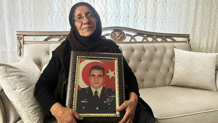 Yürekleri sızlatan hırsızlık! Şehidin baba ocağına girdiler, hatıra saati çaldılar - gundem
