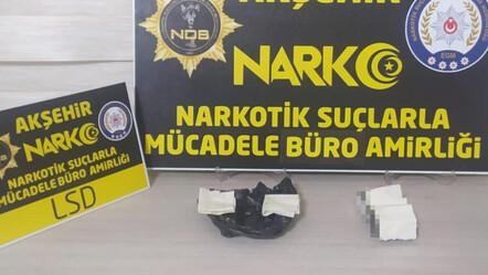 Şüpheli araçta ele geçirildi! Polisleri şoke eden yöntem: Peçeteye emdirilmiş uyuşturucu - gundem