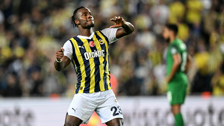 ÖZET Fenerbahçe - Ludogorets (3-1 Maç Sonucu) Kadıköy'de 18. galibiyet geldi, tur kapısı aralandı - spor