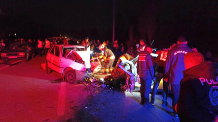 Konya’da 3 araç birbirine girdi! Ölü ve yaralılar var - gundem