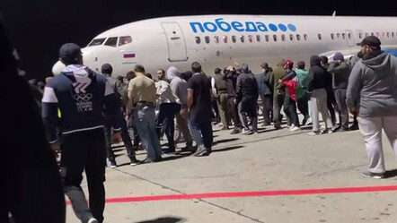 Dağıstanlılar havalimanına akın etti! Tel Aviv'den gelen uçağı bastılar - dunya