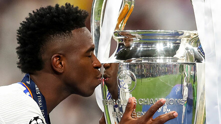Brezilyalı yıldız Vinicius Jr. Real Madrid ile 3 yıllık yeni sözleşme imzaladı - spor