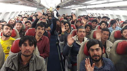 Taliban harekete geçti! Afganistan'a gönderilen göçmenlere para topluyor - dunya