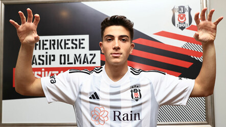 Beşiktaş,  Yakup Arda Kılıç ile profesyonel sözleşme imzaladı - spor