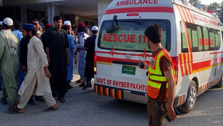 Pakistan'da bombalı terör saldırısı: Ölü ve yaralılar var - politika