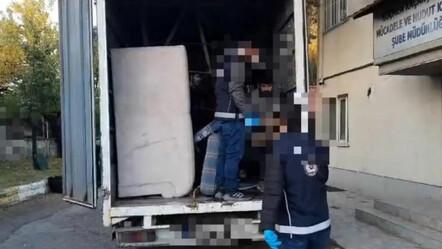 Nakliye aracında onlarca kaçak göçmen yakalandı - gundem
