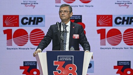 Özgür Özel'den Kılıçdaroğlu'na 'hançer' cevabı: CHP'de hançer yok, hançerlenecek kimse de yok - politika