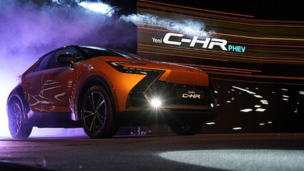 Yeni Toyota C-HR Hibrit Sakarya’da banttan indi - t-otomobil