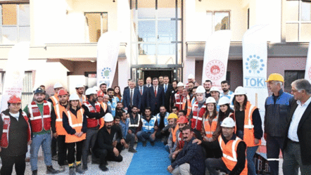 Cumhurbaşkanı Yardımcısı Yılmaz, deprem konutlarını inceledi - gundem