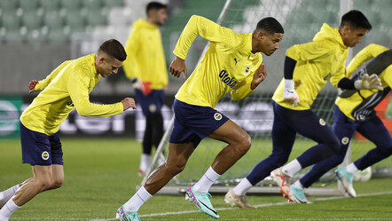 Fenerbahçe'ye Adana Demirspor maçı öncesi müjdeli haber! Yıldız oyuncu idmana çıktı - spor