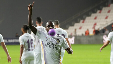 ÖZET Altay- Eyüpspor (1-7 Maç Sonucu) Prince Obeng Ampem'den İzmir'de hat-trick - spor