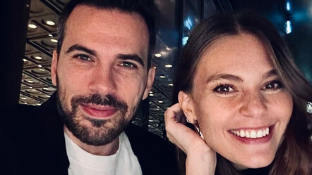 Aslı Enver ile Berkin Gökbudak birinci evlilik yıldönümlerini kutladı - haberler