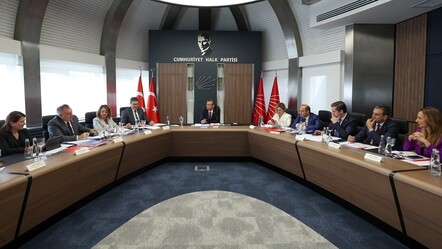 CHP'de yeni başkan sonrası ilk MYK: 'Gölge Kabine' vurgusu - politika