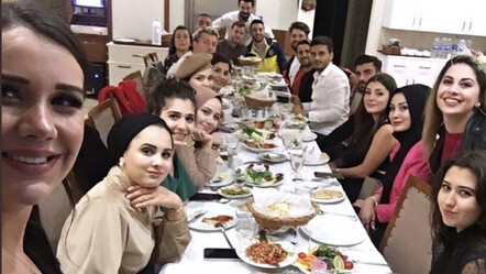 Kimler yok ki… 2019 yılında çekilen ‘fenomenler masası’ fotoğrafı gündem oldu - magazin