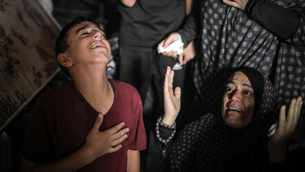 İsrail tankları bir ay önce katliam yaptıkları El-Ehli Baptist Hastanesi’ni kuşattı - dunya