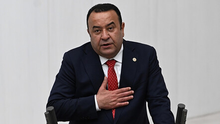 Yaprak dökümü sürüyor! İP’te istifa eden son isim Adnan Beker - politika