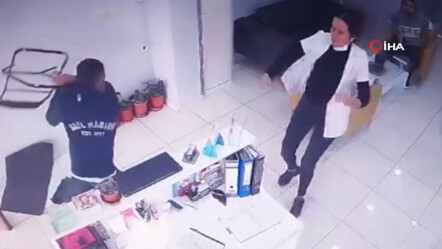 Diş doktoruna dehşeti yaşattı! Dudağı uyuştu, ortalığı birbirine kattı - gundem