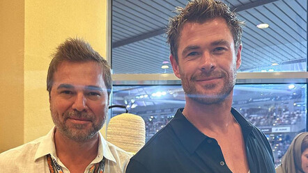 Engin Altan Düzyatan ile Chris Hemsworth yan yana! Sosyal medya yıkıldı - magazin