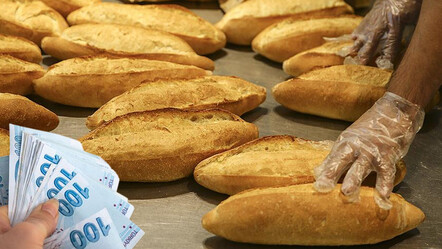 İstanbul'da ekmek 10 TL'den satılmaya başlandı! Fırıncılardan denetim çağrısı geldi - ekonomi