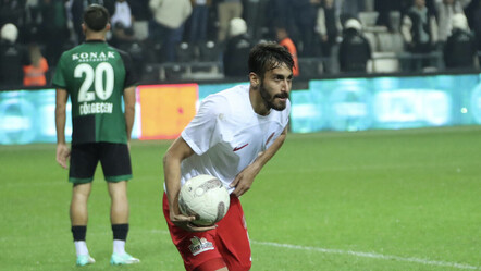 Kocaelispor'un 11 maçlık yenilmezlik serisine Ümraniyespor son verdi (0-3 Maç Sonucu) - spor