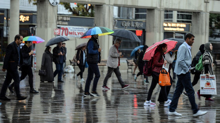 Gök gürültülü ve kuvvetli geliyor! Meteoroloji'den İstanbul dahil 4 kente sarı kodlu uyarı - gundem