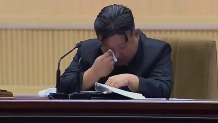Kuzey Kore lideri Kim Jong-un ilk kez böyle görüldü! Gözyaşlarını tutamadı - dunya