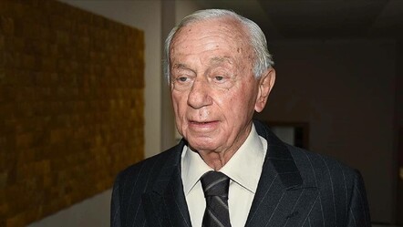 Devlet sanatçısı Nevzat Atlığ 98 yaşında hayatını kaybetti - dunya
