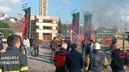 Kocaeli'de metro inşaatında kriz! Maaş alamayan işçiler ateş yakarak greve başladı - dunya