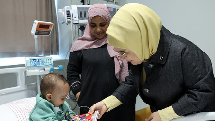 Emine Erdoğan’dan Gazzeli hasta çocuklara şefkat eli - dunya