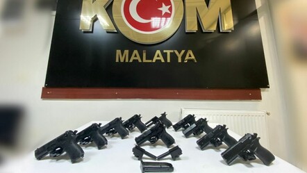 Silah kaçakçılarına operasyon! Çok sayıda tabanca ele geçirildi, gözaltılar var - gundem