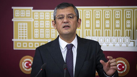 Özgür Özel'den Saadet Partisi'ne geçen vekil hakkında ilk açıklama - politika