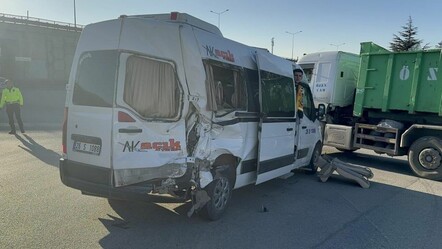 Eskişehir'de iki işçi servisi çarpıştı! Çok sayıda yaralı var - gundem