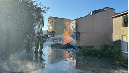 Üsküdar'da yol çalışmasında doğal gaz borusu patladı - gundem