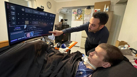 'Yerli Hawking' olarak biliniyor... Konuşamayan ALS hastası genç, yapay zekayla sesine kavuştu - teknoloji