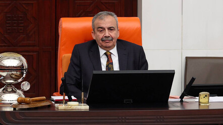 Meclis'te rahatsızlanan Sırrı Süreyya Önder hastaneye kaldırıldı - gundem