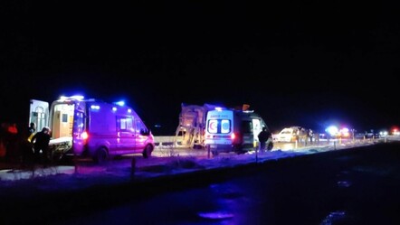 Bingöl'de korkunç kaza! Yolcu otobüsü ile tır çarpıştı: Çok sayıda yaralı var - gundem