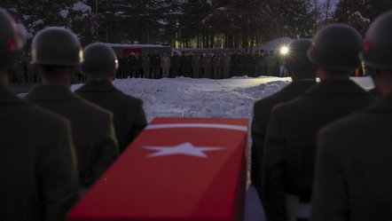 Bakan Güler ve TSK komuta kademesi Hakkari'de: Irak'ın kuzeyinde şehit olan 6 asker için tören düzenlendi - gundem