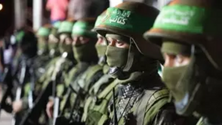 Kassam Tugayları, İsrail'in Askeri Kışlası'nı füzelerle vurdu - dunya