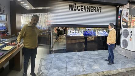 2 dakikada 12 milyonluk vurgun! Kuyumcuyu soyup soğana çevirdikleri anlar kamerada - gundem