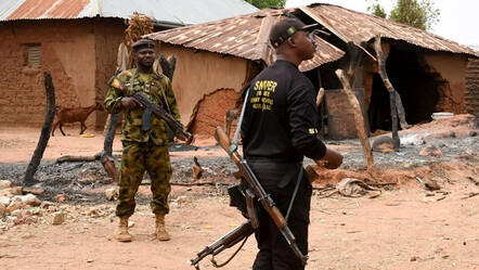 Nijarya'da köye silahlı saldırı: 100'den fazla ölü var - dunya