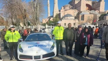 Ferrari marka polis aracı bugün nerede 29 Aralık? Lüks polis arabaları nerede sergileniyor? - guncel