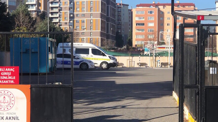 Lise tuvaletinde dehşet! Kız öğrenci sırtından bıçaklandı - gundem