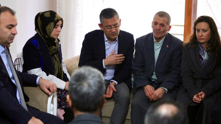 Cenazede protesto edilmişti: CHP lideri Özel'den o şehidin ailesine ziyaret - gundem