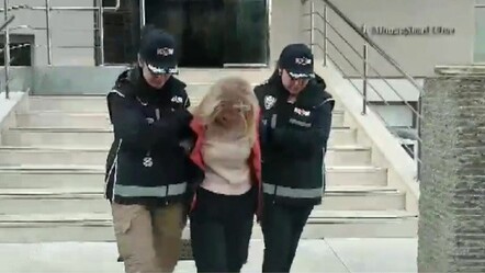 Interpol kırmızı bültenle arıyordu, İzmir'de yakalandı - gundem