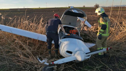 Bursa'da eğitim uçağı tarlaya zorunlu iniş yaptı - dunya