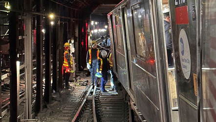 New York'ta 2 metro çarpıştı, çok sayıda yaralı var - dunya